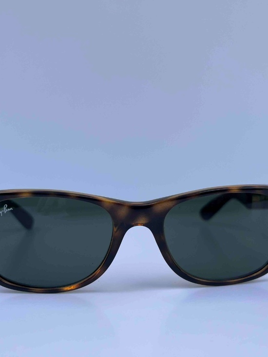 Ray-Ban New Wayfarer RB2132 902 Tortoise Sunglasses NWOT 52mm main image 5